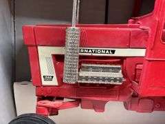 1/16 IH 1568 NIB Ertl