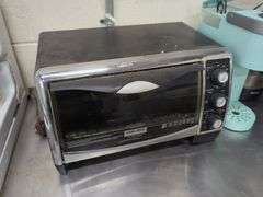 Kitchen Appliances - Keurig Coffee Makers and Convection Oven Lot