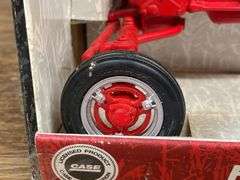 1/16 Farmall 230 NIB Ertl