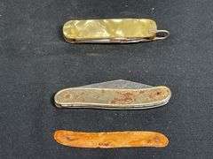 (2) IH Pocket Knives