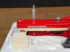 1/16 Farmall 460 Precision NIB Ertl