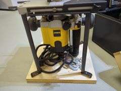 DeWalt DW621 - Plunge 2 HP Router