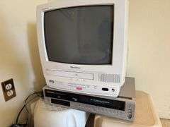 Miscellaneous Technology Lot - TV, VCR, Radio