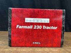 1/16 Farmall 230 NIB Ertl