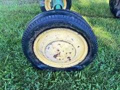 John Deere Model LA