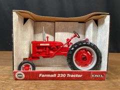 1/16 Farmall 230 NIB Ertl