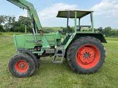 Low Hour Fendt 306LS with Loader
