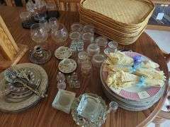 Table Top Contents - Glassware/Decanter/Trays