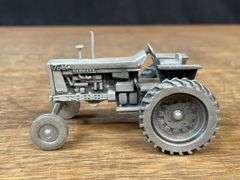 1/43 Farmall 1206 Pewter NIB SC