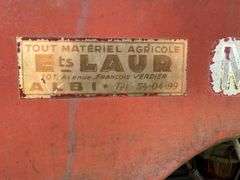 Massey Ferguson 825 Vineyard