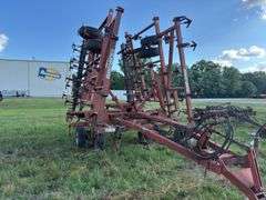 Sunflower 5033 Field Cultivator 28'