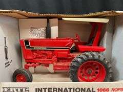 1/16 IH 1066 NIB Ertl