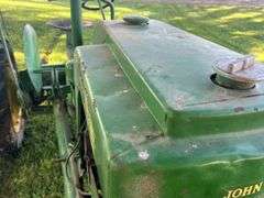 John Deere Model LA