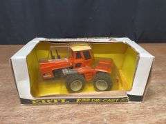 1/32 AC 8550 NIB Ertl