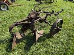 2 Bottom John Deere Plow