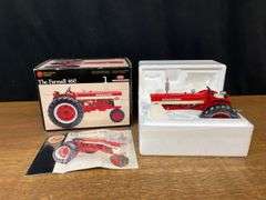 1/16 Farmall 460 Precision NIB Ertl