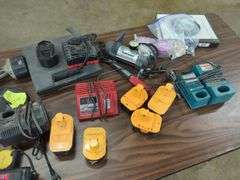 Power Tool Batteries and Chargers Lot - Ryobi/DeWalt/Makita