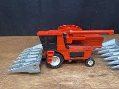 (2) 1/32 New Idea Uni-Harvesters SM