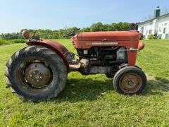 Massey Ferguson 825 Vineyard