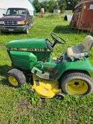John Deere 216