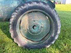 Oliver 77 Row Crop Gas
