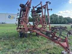 Sunflower 5033 Field Cultivator 28'