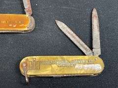 (4) IH Pocket Knives