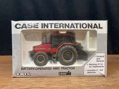 (3) 1/32 Case-IH Tractors + Spreader NIB Ertl