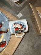 ￼Assorted Christmas Platters & Mugs