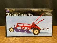 1/16 McCormick-Deering Little Genius Plow Precision NIB Ertl