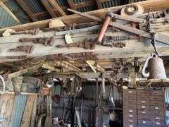 Contents Upper and Lower East Loft - Machine Shed