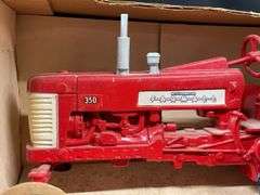 1/16 Farmall 350 NIB Ertl