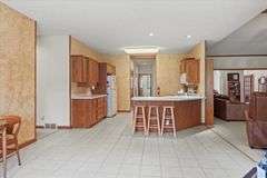114 Heatherstone Dr. Chatham, IL 62629