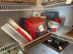 Assorted Tupperware/Plastic Containers