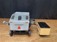 (2) 1/24 AC Gleaner N6 Combine SM + Truck Bank