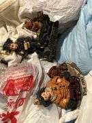 Lot of Misc Boyd’s Bears