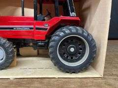 1/16 IH 5488 NIB Ertl