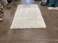White Thick Decorative Rug