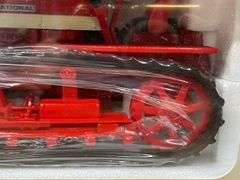 1/16 IH T-340 Crawler NIB Ertl