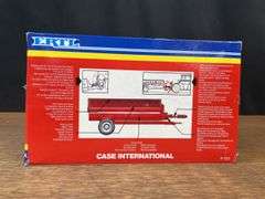 (3) 1/32 Case-IH Tractors + Spreader NIB Ertl