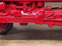 1/16 Farmall 350 1993 michigan FFA NIB Ertl