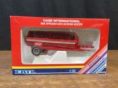 (3) 1/32 Case-IH Tractors + Spreader NIB Ertl