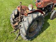 Massey Ferguson 825 Vineyard
