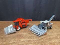 (2) 1/32 New Idea Uni-Harvesters SM