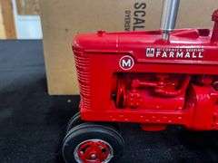 1/8 Farmall M NIB SM