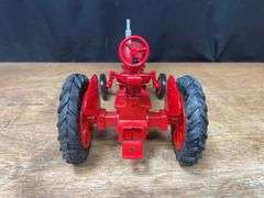 1/16 Farmall 350 1993 michigan FFA NIB Ertl