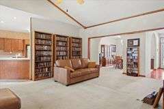 114 Heatherstone Dr. Chatham, IL 62629