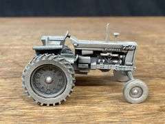 1/43 Farmall 1206 Pewter NIB SC