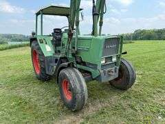 Low Hour Fendt 306LS with Loader