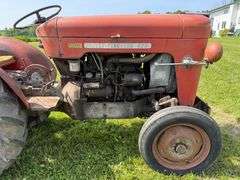 Massey Ferguson 825 Vineyard